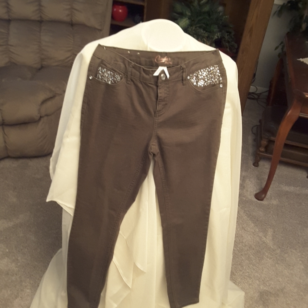 Pants. (Army green color)